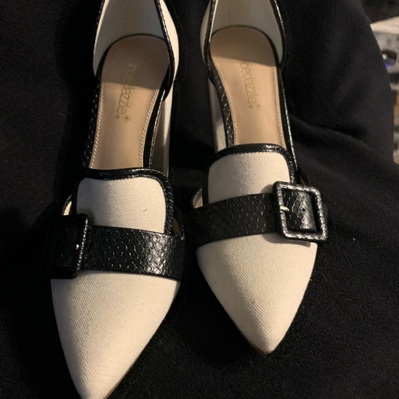 Pumps - Picture 3 of 4